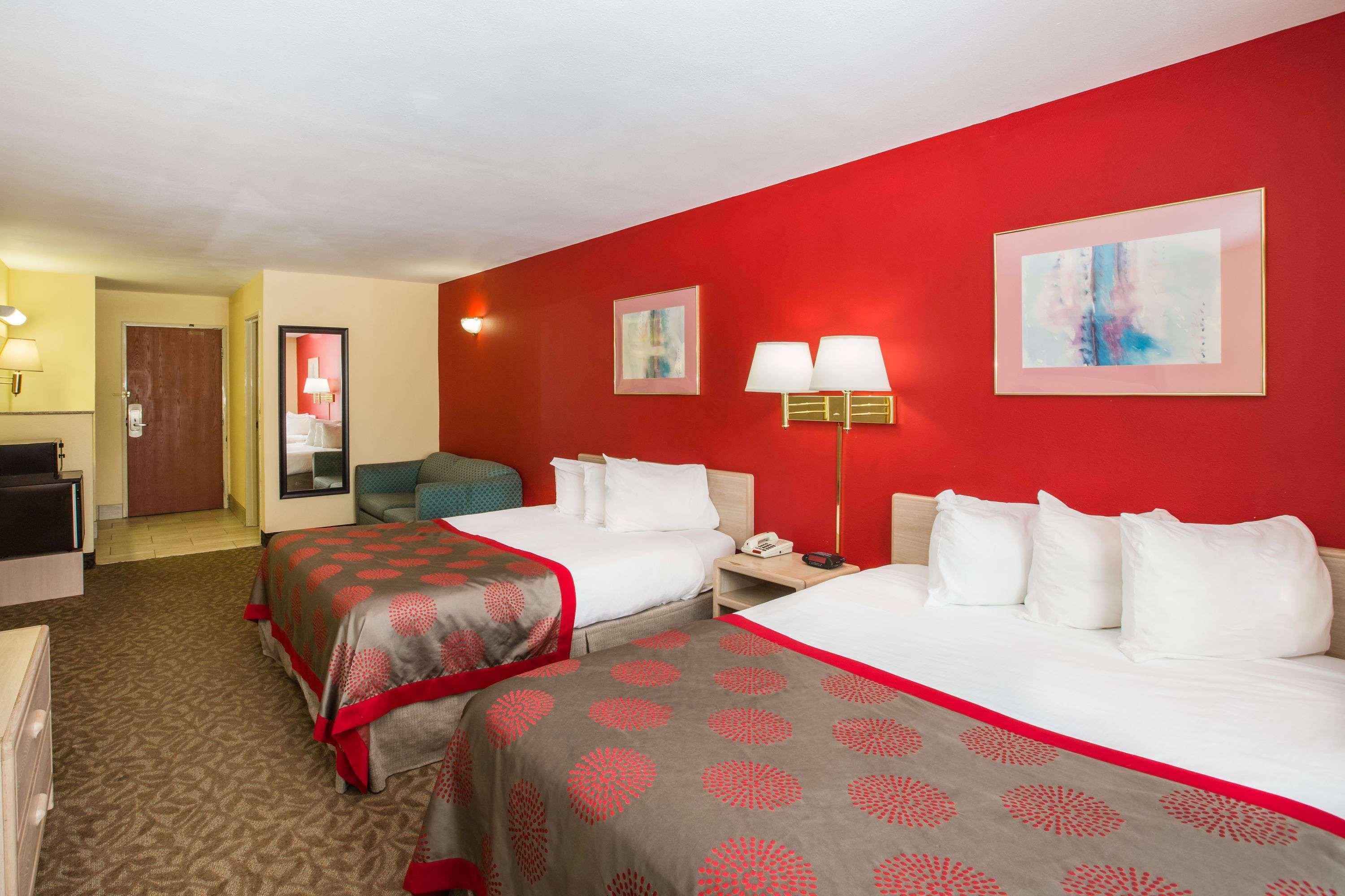 Ramada By Wyndham Sioux Falls Exterior foto